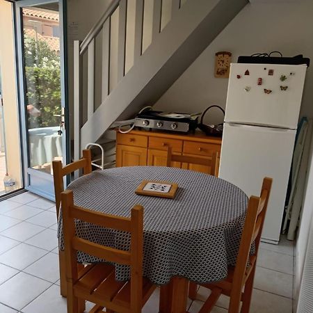 סנט-מארי-לה-מר Maison Avec Terrasse Et Piscine Dans Residence A 6Min De La Plage מראה חיצוני תמונה